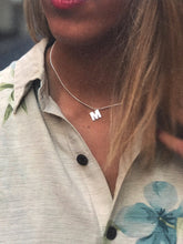 Cargar imagen en el visor de la galería, Collar letra (cadena y colgante, o sólo colgante)  - Plata 925 - Letras disponibles: B, D y T