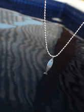 Cargar imagen en el visor de la galería, Collar Vilamoura - Acero plateado 316L baño plata rodiada