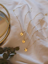 Cargar imagen en el visor de la galería, Cadena y colgante letra - Plata 925 baño oro 18k - Elige tu letra y cadena!