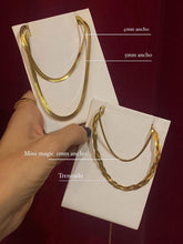 Cargar imagen en el visor de la galería, Collar mini magic (ancho 2mm) • Acero dorado 316L baño oro 18K
