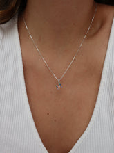 Cargar imagen en el visor de la galería, Charm letra con circonitas (sola o con cadena) • Plata 925 • todas las letras disponibles