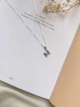 Cargar imagen en el visor de la galería, Charm letra con circonitas (sola o con cadena) • Plata 925 • todas las letras disponibles