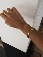 Cargar imagen en el visor de la galería, Anillo Tánger - Acero dorado 316L baño oro 18k - Talla 12, 16 y 18