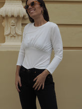 Cargar imagen en el visor de la galería, Camiseta fruncida blanca
