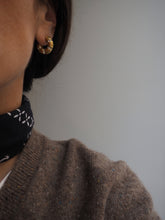 Cargar imagen en el visor de la galería, Pendientes aros circonitas 18mm • Acero dorado 316L baño oro 18K