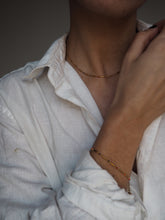 Cargar imagen en el visor de la galería, Pack collar y pulsera Anubis - Acero dorado 316L baño oro 18k