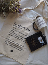 Cargar imagen en el visor de la galería, Pack: Collar Bellotera 2.0 + Tote bag Extremeña + Taza Extremeña