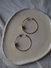 Cargar imagen en el visor de la galería, Pendientes India 022 - Latón baño oro 18k - Original India - Edición limitada