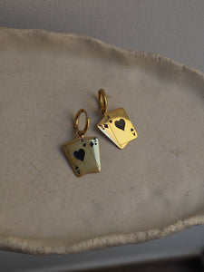 Pendiente aro As de corazones negros - Acero dorado 316L baño oro 18k - par 25€ unidad 13€
