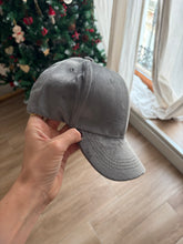 Cargar imagen en el visor de la galería, Gorra gris