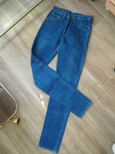 Cargar imagen en el visor de la galería, Levis vintage - Modelo etiqueta naranja W28 L34 - Talla estimada 34/36