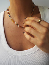 Cargar imagen en el visor de la galería, Collar Tossa de Mar • minerales + acero dorado 316L baño oro 18k