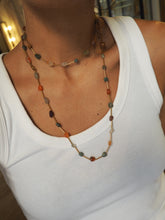 Cargar imagen en el visor de la galería, Collar Julia barras • minerales + acero dorado 316L baño oro 18k