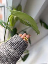 Cargar imagen en el visor de la galería, Anillo MAMA - Acero 316L baño oro 18k - Talla 9, 11 y 15