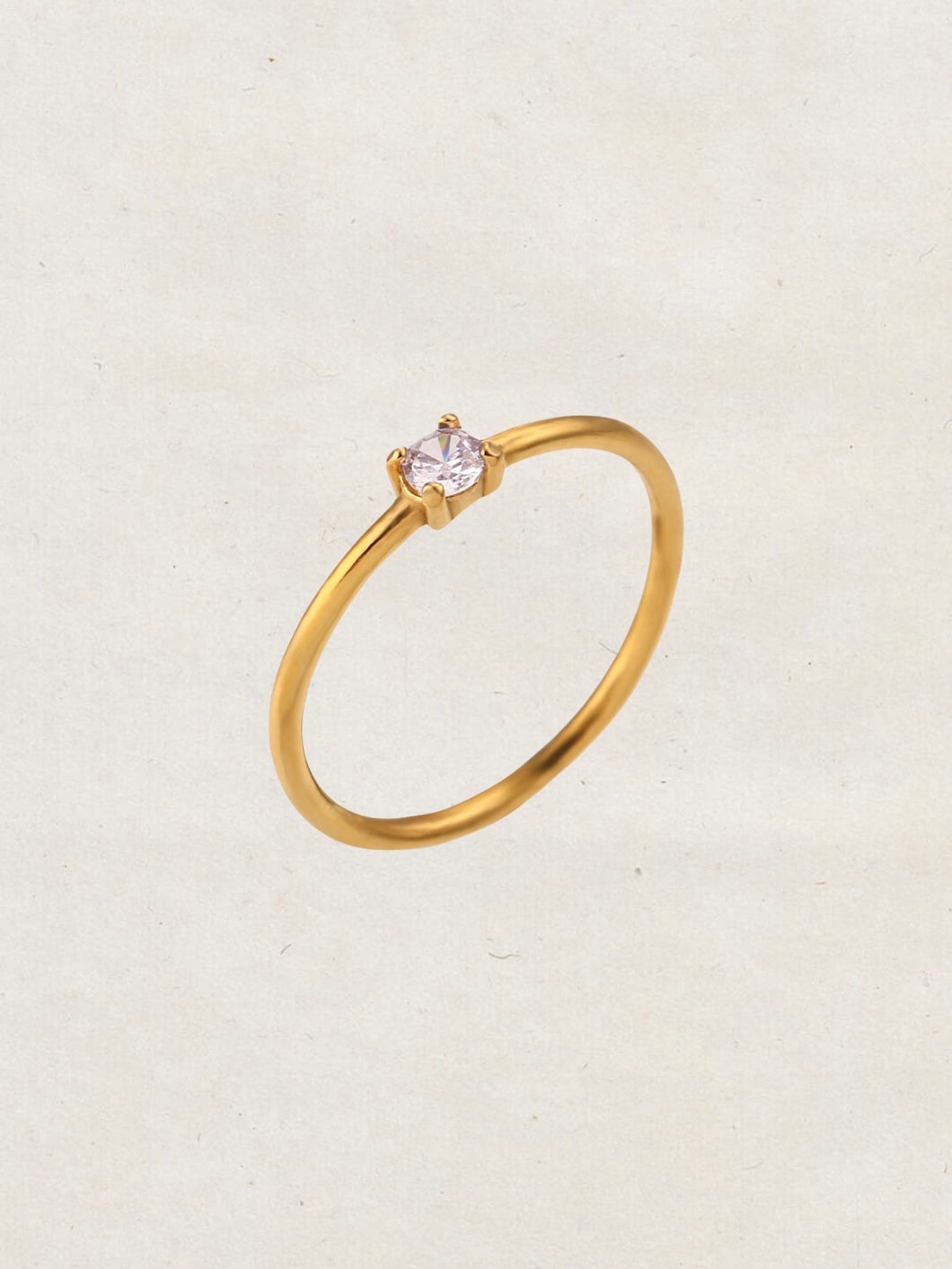 Anillo solitario circonita lavanda - Acero dorado 316L baño oro 18k - Talla 10, 14 y 16