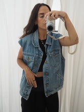 Cargar imagen en el visor de la galería, Chaleco vaquero vintage oversize - Tono medio
