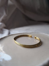 Cargar imagen en el visor de la galería, Pulsera 4 barras - Latón baño oro 18k - Original India - Edición limitada