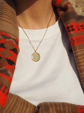 Cargar imagen en el visor de la galería, Collar Hatshepsut - Acero dorado 316L baño oro 18k