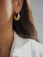 Cargar imagen en el visor de la galería, Pendientes India 012 - Latón baño oro 18k - Original India - Edición limitada
