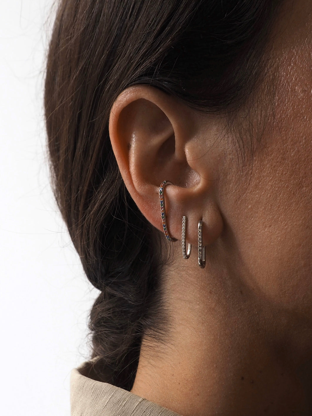 Pendiente aro ovalado circonitas - Acero plateado 316L baño plata rodiada - par 22€ unidad 11,50€