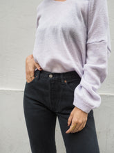 Cargar imagen en el visor de la galería, Levis vintage negro - Modelo 501 botones - Talla estimada 38/40