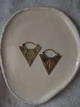 Cargar imagen en el visor de la galería, Pendientes India 017 - Latón baño oro 18k - Original India - Edición limitada