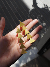 Cargar imagen en el visor de la galería, Pendientes Geometric XL 003 - Latón baño oro 18k