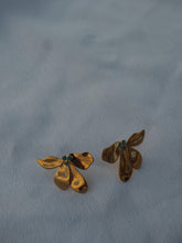 Cargar imagen en el visor de la galería, Pendientes Lilou circonita azul· Acero 316L baño oro 18k