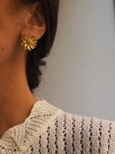 Cargar imagen en el visor de la galería, Pendientes Roses - Edición limitada - Acero 316L baño oro 18k