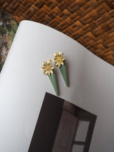Cargar imagen en el visor de la galería, Pendientes Heiwa 平和 - Latón baño oro 18k