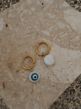 Cargar imagen en el visor de la galería, Pendiente aro 15mm ojo turco 🧿 - Acero dorado 316L baño oro 18K - par 22€ unidad 11,50€