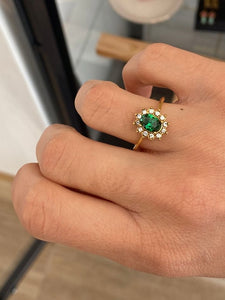 Anillo circonita verde Flora - Acero dorado 316L baño oro 18k - Tallas 12, 14, 16 y 18