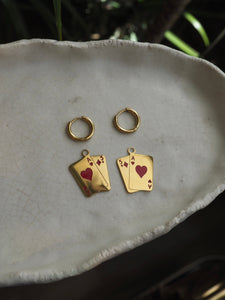 Pendiente aro As de corazones rojos - Acero dorado 316L baño oro 18k - par 25€ unidad 13€
