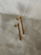 Cargar imagen en el visor de la galería, Pendientes Geometric 011 - Acero 316L baño oro 18k - par 20€