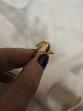Cargar imagen en el visor de la galería, Anillo Oeiras - Acero 316L baño oro 18k - Talla adaptable de 14 a 19