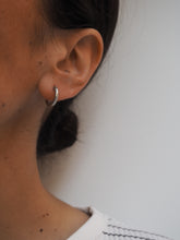 Cargar imagen en el visor de la galería, Pendiente aro 15mm  - Acero 316L baño plata rodiada - par 20€ unidad 10,50€