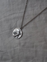 Cargar imagen en el visor de la galería, Collar Nefertiti - Acero plateado 316L baño plata rodiada