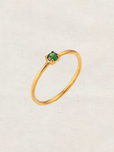 Cargar imagen en el visor de la galería, Anillo solitario circonita verde  - Acero dorado 316L baño oro 18k - Talla 10, 15 y 17