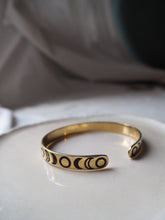 Cargar imagen en el visor de la galería, Pulsera fase lunar - Latón baño oro 18k - Original India - Edición limitada