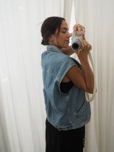 Cargar imagen en el visor de la galería, Chaleco vaquero vintage oversize - Tono medio