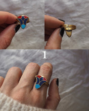 Cargar imagen en el visor de la galería, Anillo Flor de loto bronce y piedra - Talla adaptable de 12 a 20 - EDICIÓN LIMITADA TRAÍDO DE EGIPTO