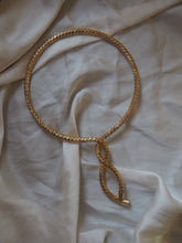 Cargar imagen en el visor de la galería, Collar choker nudo 21mm - Bronce baño oro 18k