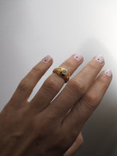 Cargar imagen en el visor de la galería, Anillo Martina - Acero dorado 316L baño oro 18k - Talla 6, 10, 12, 14, 16 y 18