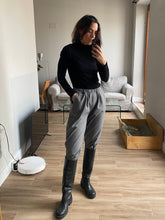 Cargar imagen en el visor de la galería, Pantalón traje jaspeado gris