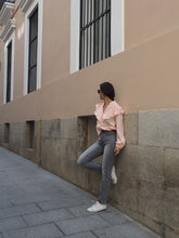 Cargar imagen en el visor de la galería, Levis vintage gris - Modelo 501 slim fit elástico botones - Talla estimada 38/40