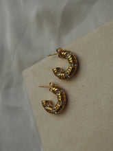 Cargar imagen en el visor de la galería, Pendientes aros circonitas 18mm • Acero dorado 316L baño oro 18K