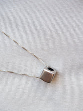 Cargar imagen en el visor de la galería, Collar GEOMETRIC 005 - Plata vieja