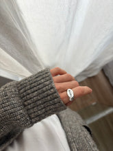 Cargar imagen en el visor de la galería, Anillo MAMA - Acero 316L baño plata rodiada - Talla 10, 13, 15, 17 y 19