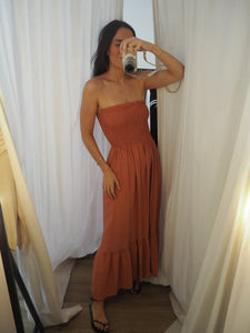 Vestido palabra de honor teja