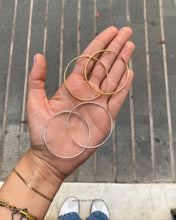 Cargar imagen en el visor de la galería, Pendientes aro 50mm - Plata 925 - par 31€ unidad 16€